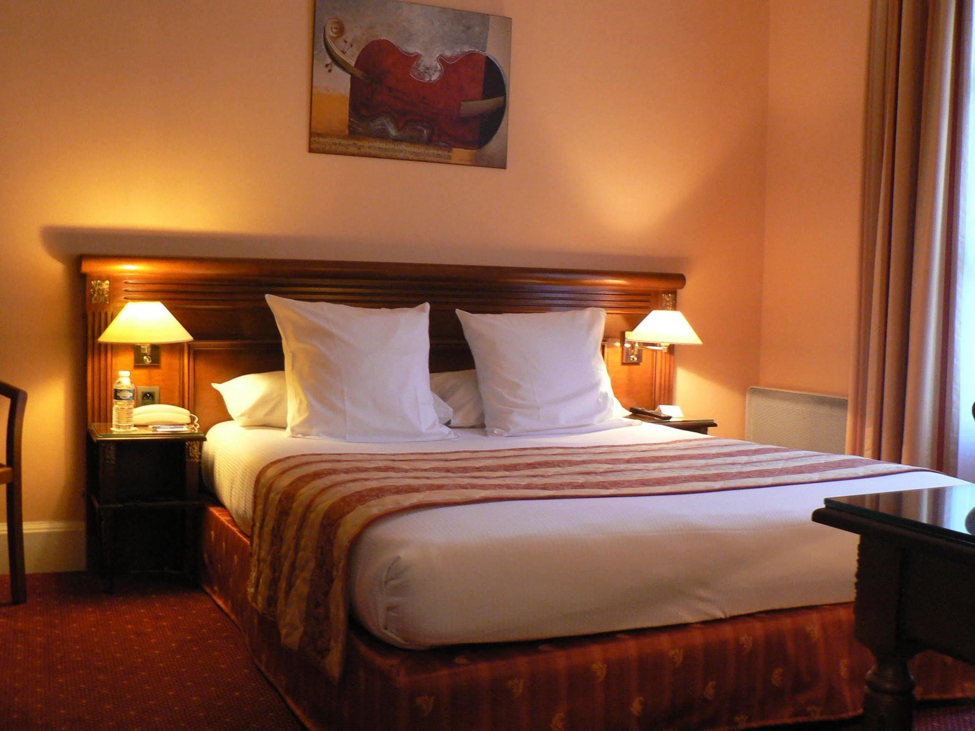 Western D'arc Hotel Orléans